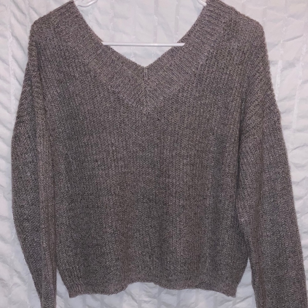 Light purple knitted sweater